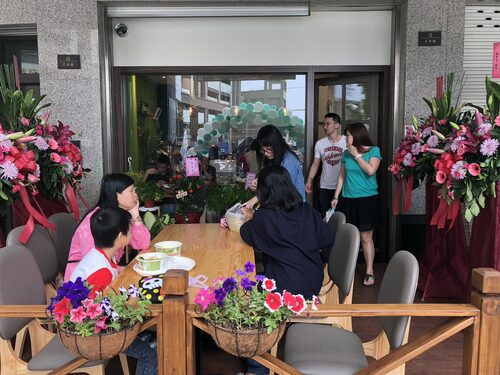 不只是沙拉 Curry&Salads 輕食專賣店 品牌形象