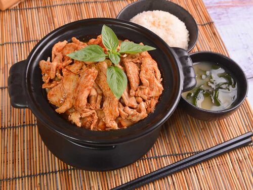 五國真湯 懷石陶阪燒、牛肉壽喜飯、讚岐烏龍麵、麻婆豆腐 產品介紹