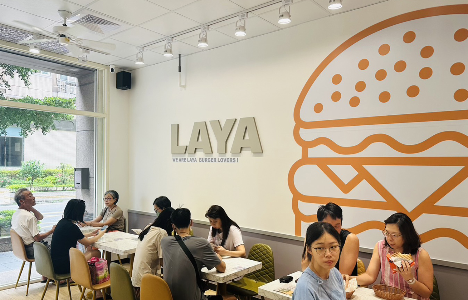 拉亞漢堡 LAYA BURGER