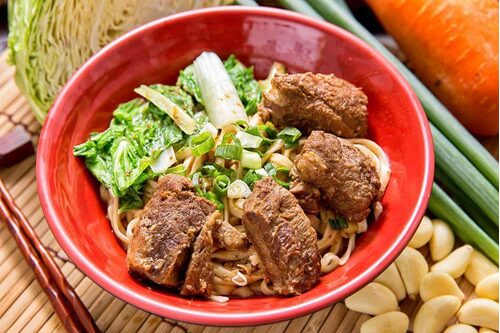 靖媽廚房 冠軍紅燒牛肉麵 產品介紹