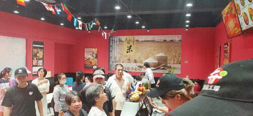 弁當工場 異國風味便當 品牌形象