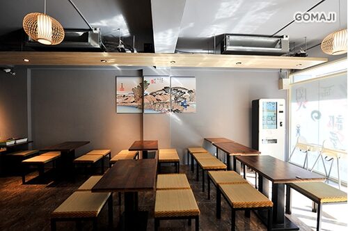 關八部屋 咖哩/日式飯類/揚物/陶板燒 品牌形象