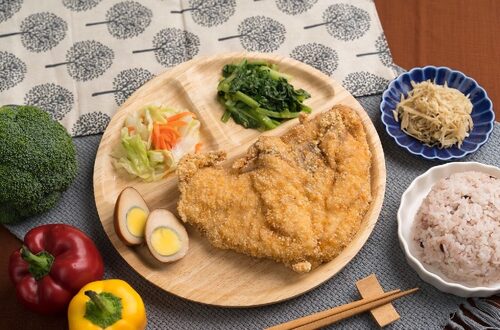 小嫩肉嫩骨飯 品牌形象