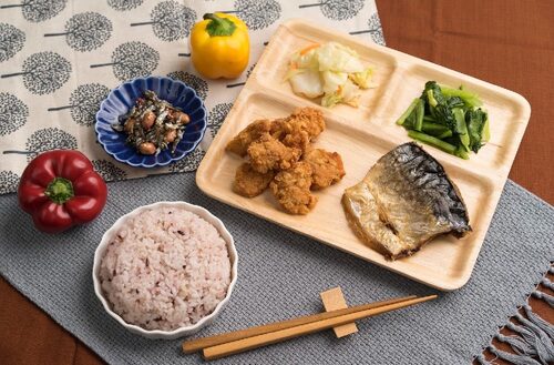 小嫩肉嫩骨飯 品牌形象