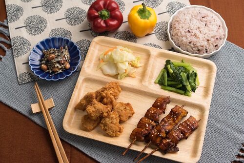 小嫩肉嫩骨飯 品牌形象