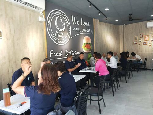 墨爾漢堡 MORE 品牌形象