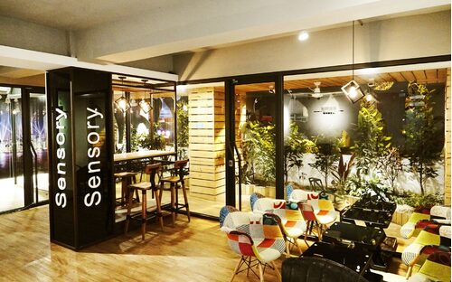 新銳咖啡 - 深夜咖啡第一品牌 品牌形象