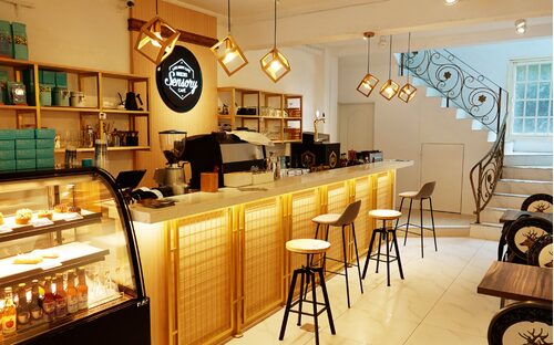 新銳咖啡 - 深夜咖啡第一品牌 品牌形象