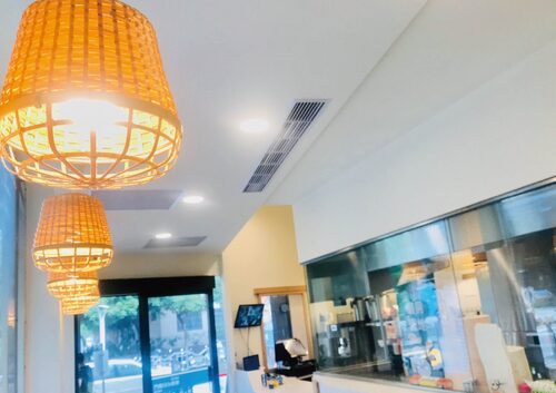 山雞部 - 台灣速食第一品牌 品牌形象