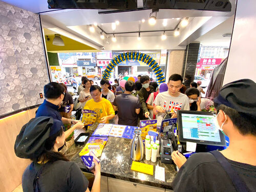 咚雞咚雞 韓式炸雞 品牌形象