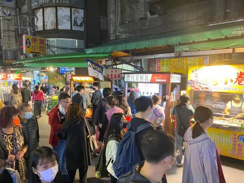 自己來紅茶鮮乳 品牌形象