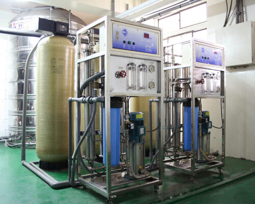 鼎味寶藍菠雞 品牌形象