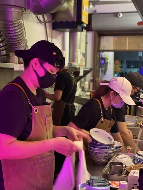 桂桃嬤 販麵洋行 品牌形象