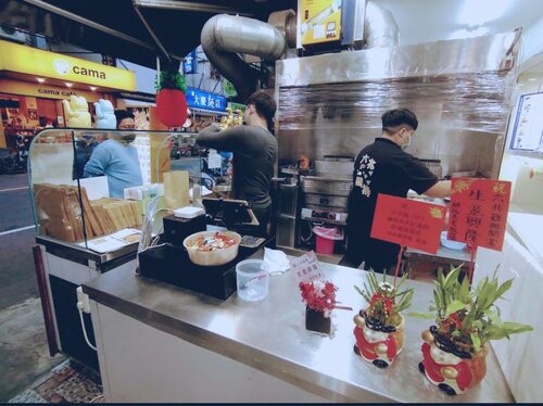 六兆雞排 品牌形象