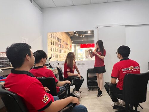 摩曼星創通訊維修中心 品牌形象