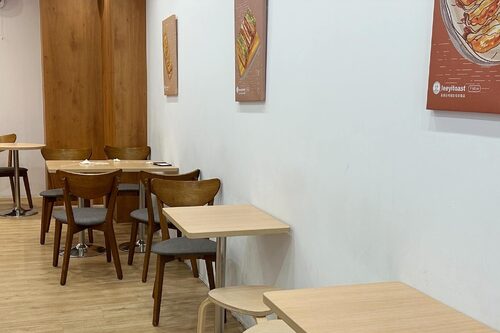 易百分肉蛋吐司早餐店 品牌形象