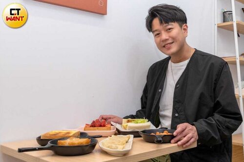易百分肉蛋吐司早餐店 品牌形象