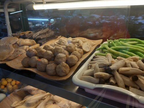 舟董鹽水雞 品牌形象