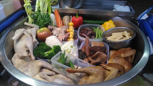 舟董鹽水雞 品牌形象