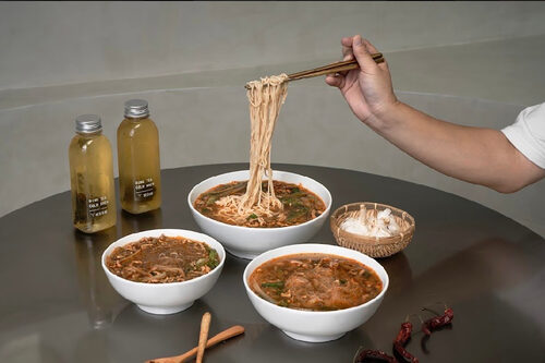 鼎-現炒榨菜肉絲麵 產品介紹