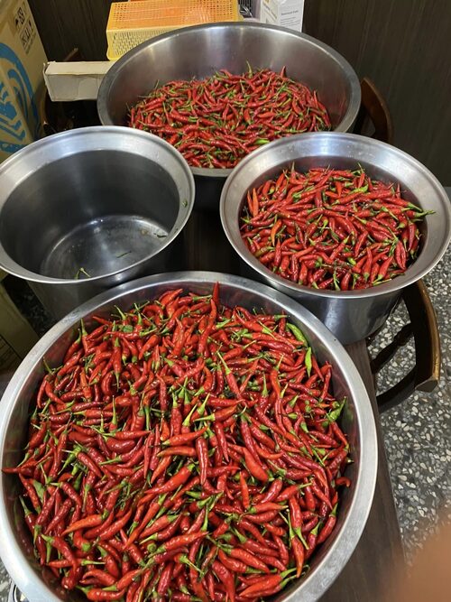 涼師父麻辣鴨血豆腐專賣店 品牌形象