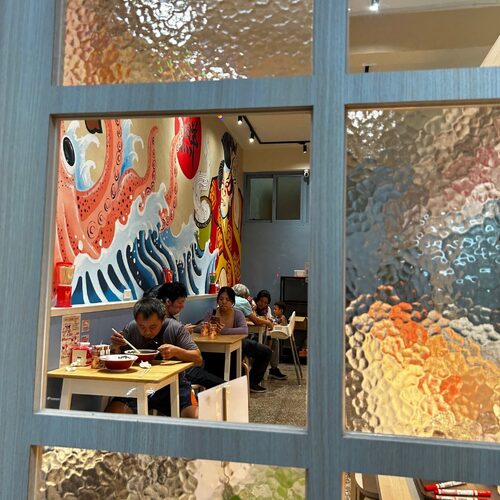 澎發號 雞湯小卷米粉 品牌形象