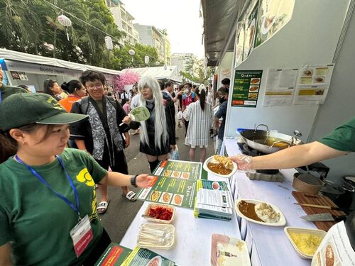 日乃屋日式咖哩 品牌形象