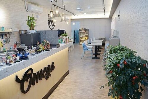 歐米茄義式料理 品牌形象