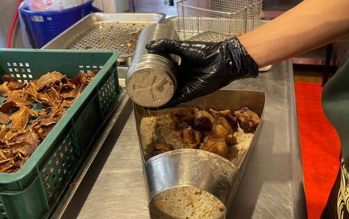 大頭雞薑片茶油雞 品牌形象