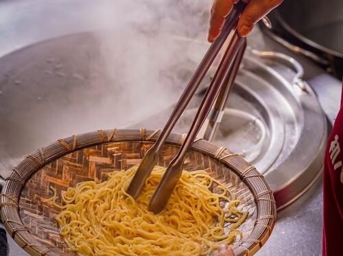 初八拉麵 品牌形象