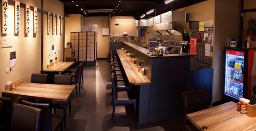 臥龍拉麵 品牌形象