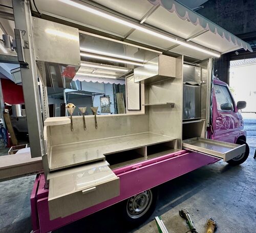 小陀螺激脆可麗餅 品牌形象