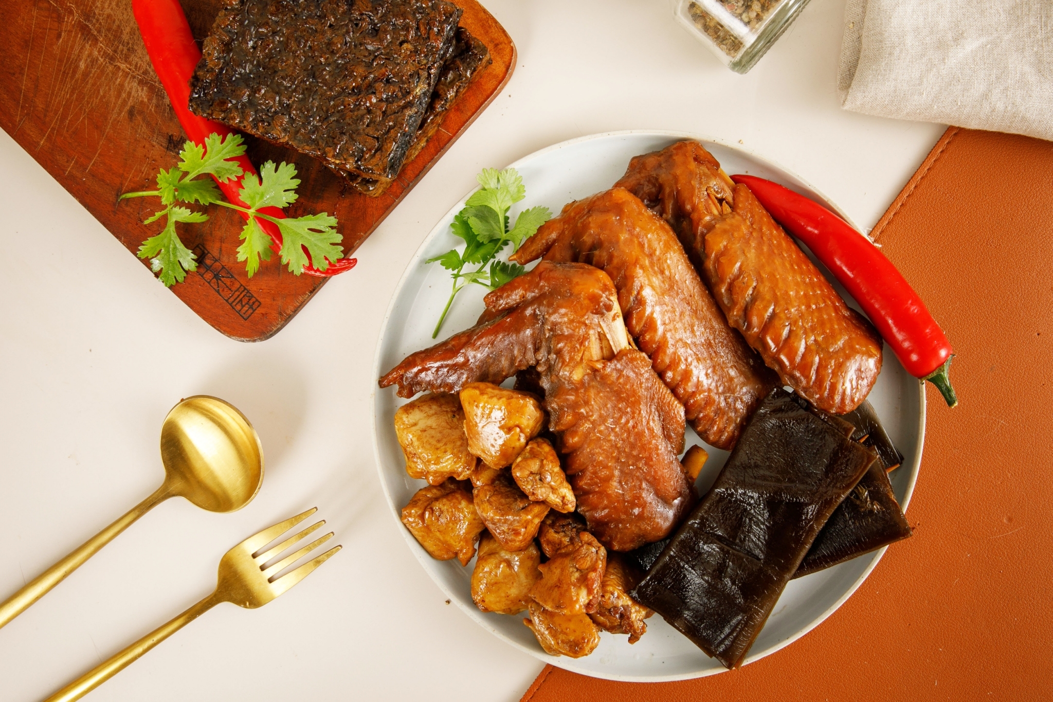 金記百年東山鴨頭