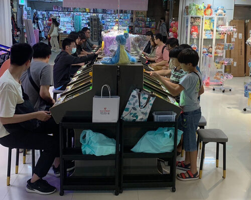 兔兔(TWO&TWO)彈珠店 品牌形象