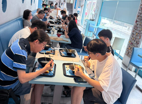 幸福燈塔複合式餐飲 品牌形象